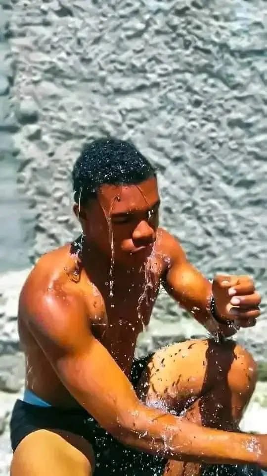 KenserFanfde's tweet photo. Morenito 🔥👿👅 https://t.co/8lIv2z0R1X