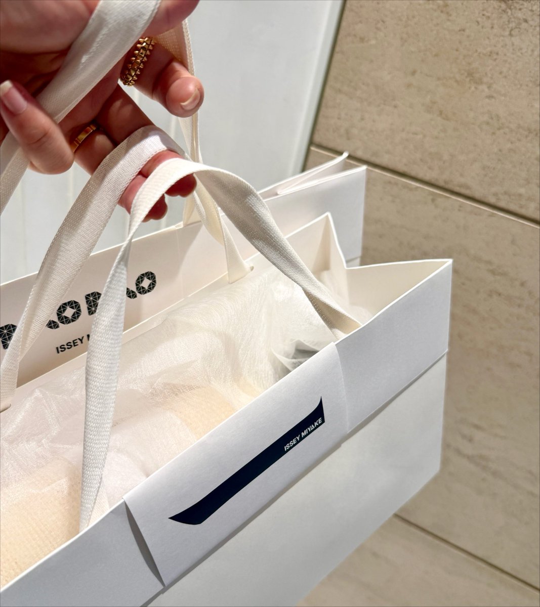 saiko_141's tweet photo. 午前中にbaoとpl買えた！
並ぶ覚悟で行ったんだけど空いていた😲 https://t.co/jALFJdyb30