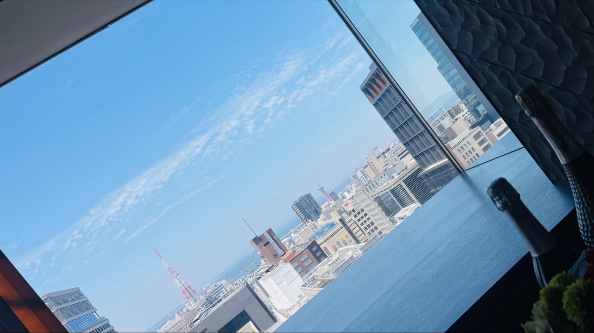 Luroisan's tweet photo. 4人でお昼ビュッフェでした😋 https://t.co/MHkkjfqlzm