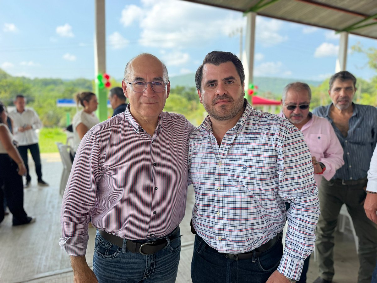EF_Galindo's tweet photo. Este fin de semana me tomé un tiempo para acompañar con mucho gusto a mi gran amigo Andrés Hervert.

¡Muchas felicidades, Andrés! Te deseo salud, alegría y muchos años más rodeado del cariño de los tuyos. Un abrazo. 🙌🏻🎉 https://t.co/rSHPDvel8C