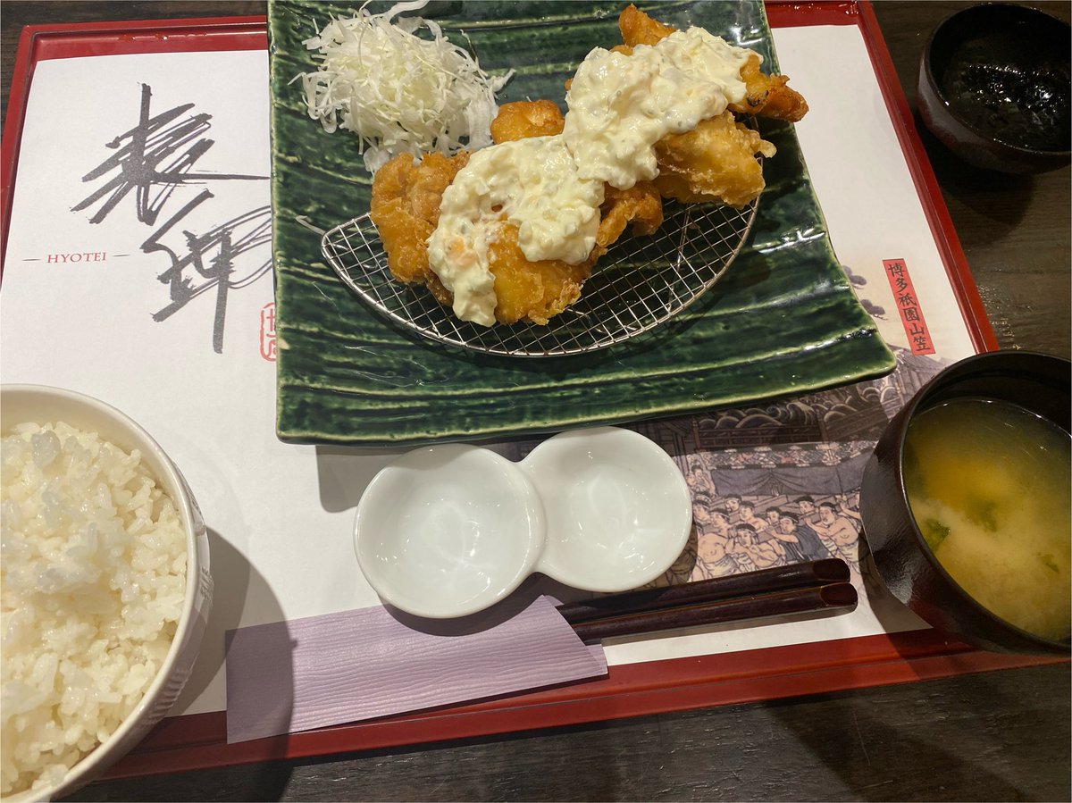 akipa_na's tweet photo. 昨日の自分、あんだけ歩き回った後に豊洲のららぽーと寄って映画観て帰ったからね

てかイスに座りたかった説ある

ちいかわは満席だったからしんちゃんにした！おしりだま良い…
ファーストデイ人多すぎ https://t.co/0avSQeEMyH