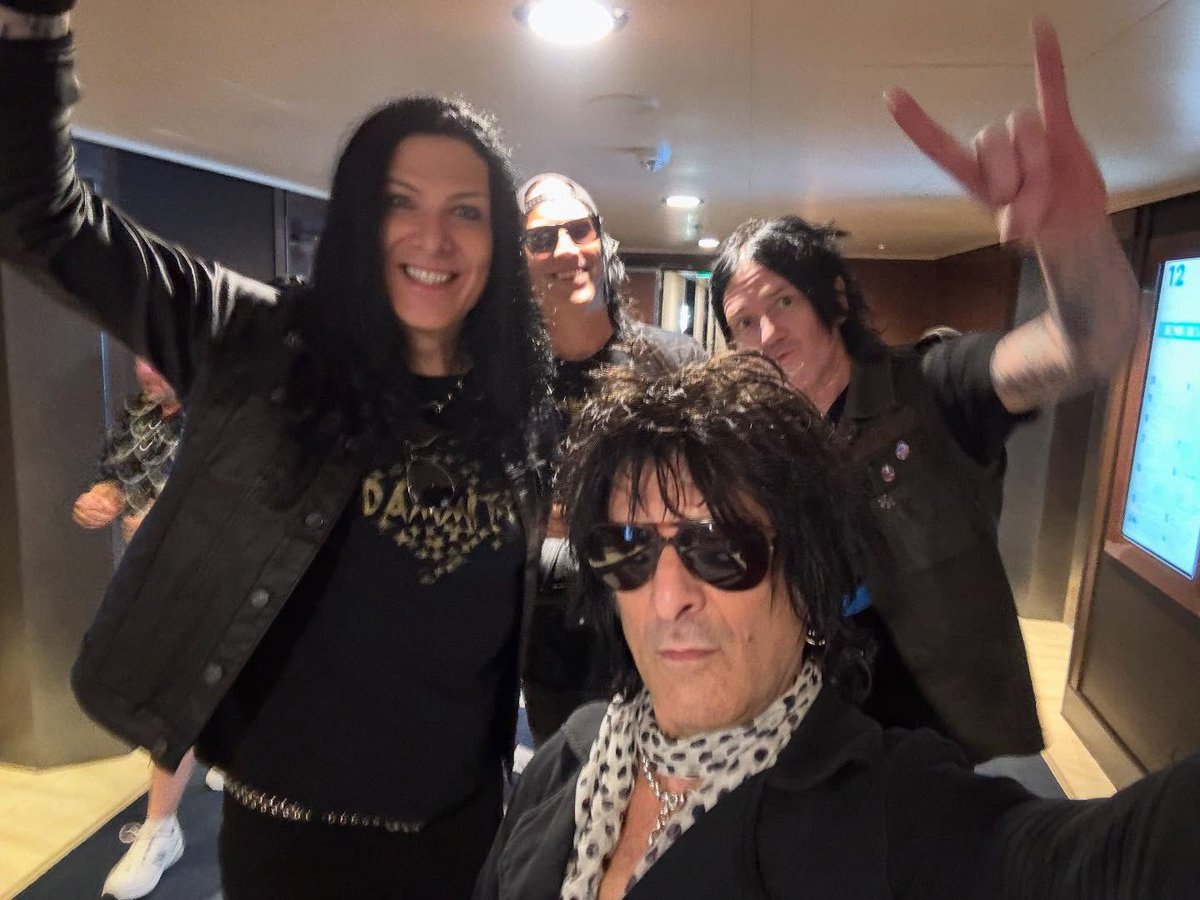 AgentRoyale's tweet photo. TODD KERNS DAMMITWEAR by AGENT ROYALE ✌️♥️ Don’t just wear it, Rock it! FREE GUITAR PICK with every purchase @todddammitkerns @AgentRoyale #slash #toddkerns #share #toronto #november #smkc #dammit #Canada #canadian #LasVegas #tshirt #horrortees #rockit #italy #Italia @Slash https://t.co/4EDos3eWwz