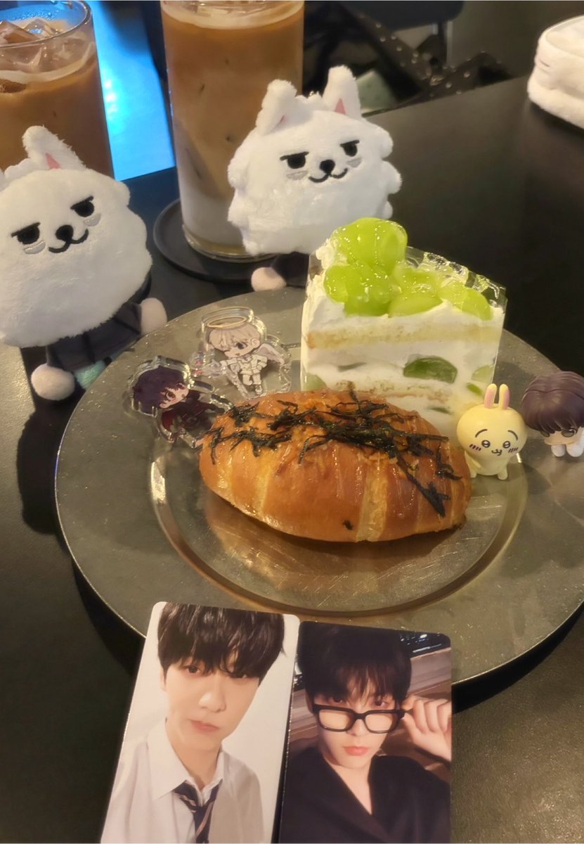 choiolc125's tweet photo. VR 보구왓어요 😽😽 https://t.co/igb4IbhIqo