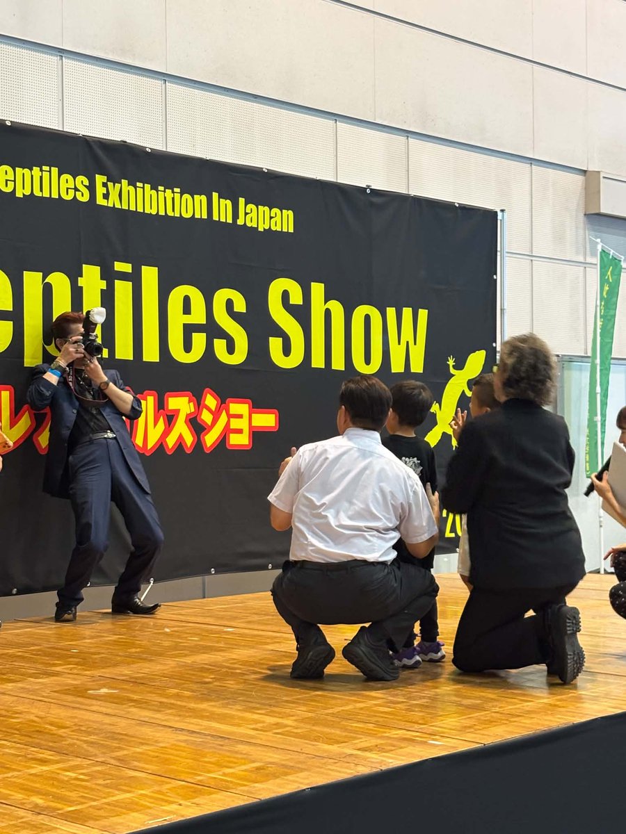 AklraT's tweet photo. というわけで本日のトークショー、中村獅童さんの前座を無事に務めました〜

#JRS静岡
#中村獅童 https://t.co/tVAqgiBYQ4