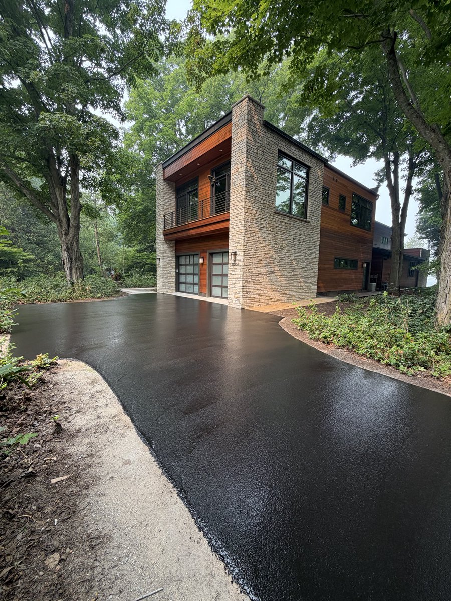 gtsealcoating's tweet photo. Always love working out near Big Glen Lake! 🌲🌊

We wrapped up this fresh sealcoat in Glen Arbor today, and that deep black finish looks incredible against the property.

#GlenArbor #BigGlenLake #LeelanauCounty #NorthernMichigan #Sealcoating https://t.co/pCK1LFmCTn