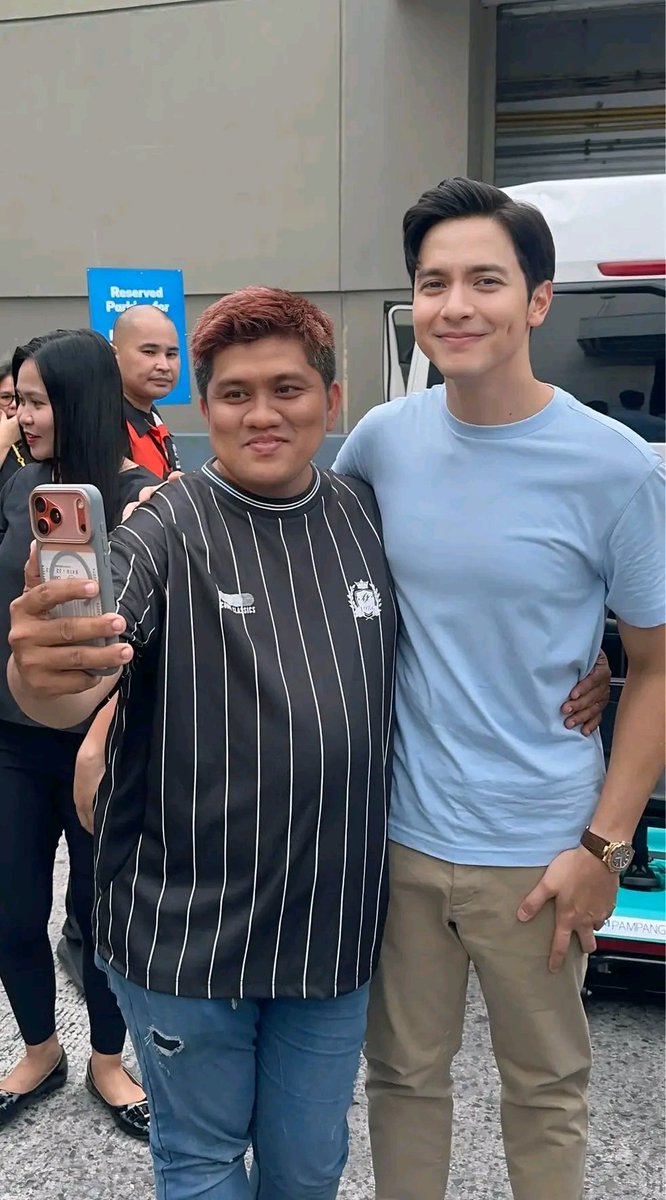 maffy0729's tweet photo. Ang pogi at ang haba ng katawan😍😍🔥🔥 winner din si Ren Padora
#ALDENforBDO #ALDENRichards @aldenrichards02 https://t.co/jcWmDXjbgZ