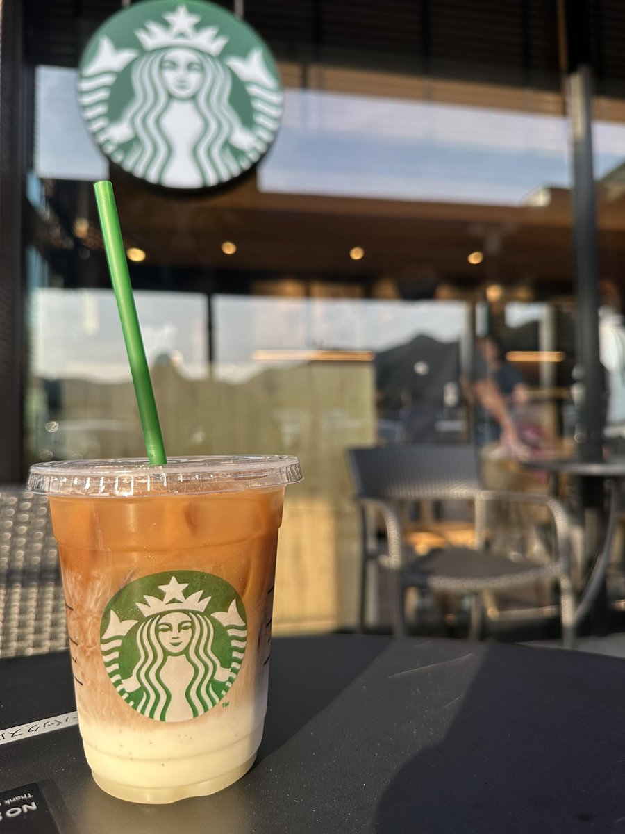 SaRyu_desu's tweet photo. 恒例のスタバレ巡り ☕️𓂃◌𓈒𓐍 https://t.co/KbmqzIA95s