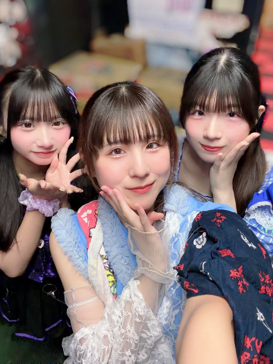 waiwai_sushi034's tweet photo. 夢乃ゆゆちゃま💜
えんがわのステージずっと見てくださった😭✨
きらきらのおめめに射抜かれました💘
れんしゃんちゃんとのコラボも素敵でした😍
にこにこ最強アイドルさんで今度またじっくりライブ見たい…🥹🥹

more mimi!の夜野つきみちゃま💙
ゆゆちゃまが「えんがわとつきみちゃまのお顔の系統が似てて好き！」とつきみちゃん本人にお話してくださってたようで…！恐れ多い…！けど嬉しい🙇‍♀️
穏やかで歌もダンスも素敵✨
あいらいふハマってるのでセトリ最高でした💓

そしてもぐもぐ食堂のふわりちゃまともで会えました🍚🤍
料理も楽器もできちゃうハイスペックアイドルちゃんだった…！！！！

あべさん、最強人材揃いすぎですよ…！
また主催でてください🙏💕
