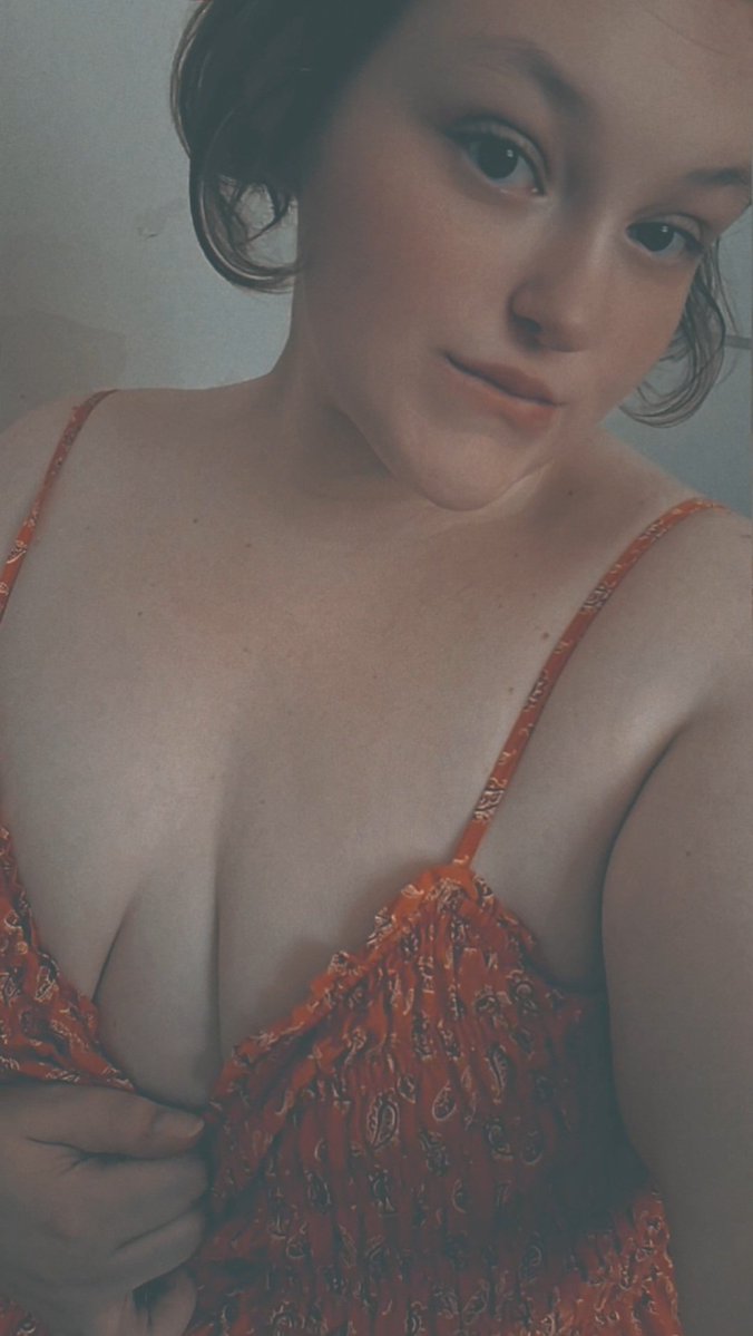 Katiebugxx0's tweet photo. #trending #thick😜#onlyfans https://t.co/6HM6s4sEdz Come on over to my onlyfans 😘 https://t.co/D3che7pRQi