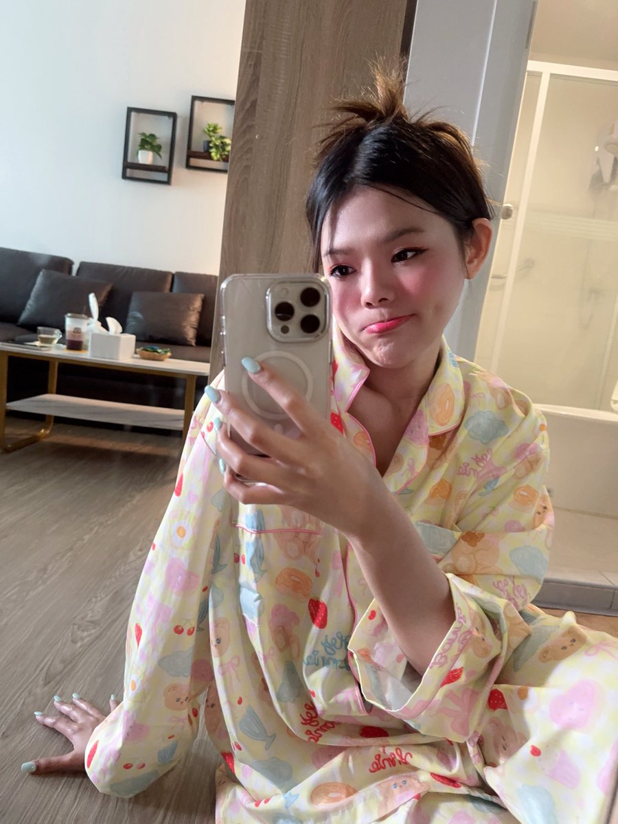 Kankeawaex's tweet photo. คิวแรกกลับไปและ 
เป็นหมอโสดทำงานอยู่ห้องมันเหงามั้กมากเลยนะคะ 

#นวดสะพานใหม่ #นวดใกล้ฉัน 

Ig / line id :   bernfai3246 https://t.co/0jmG84bKol