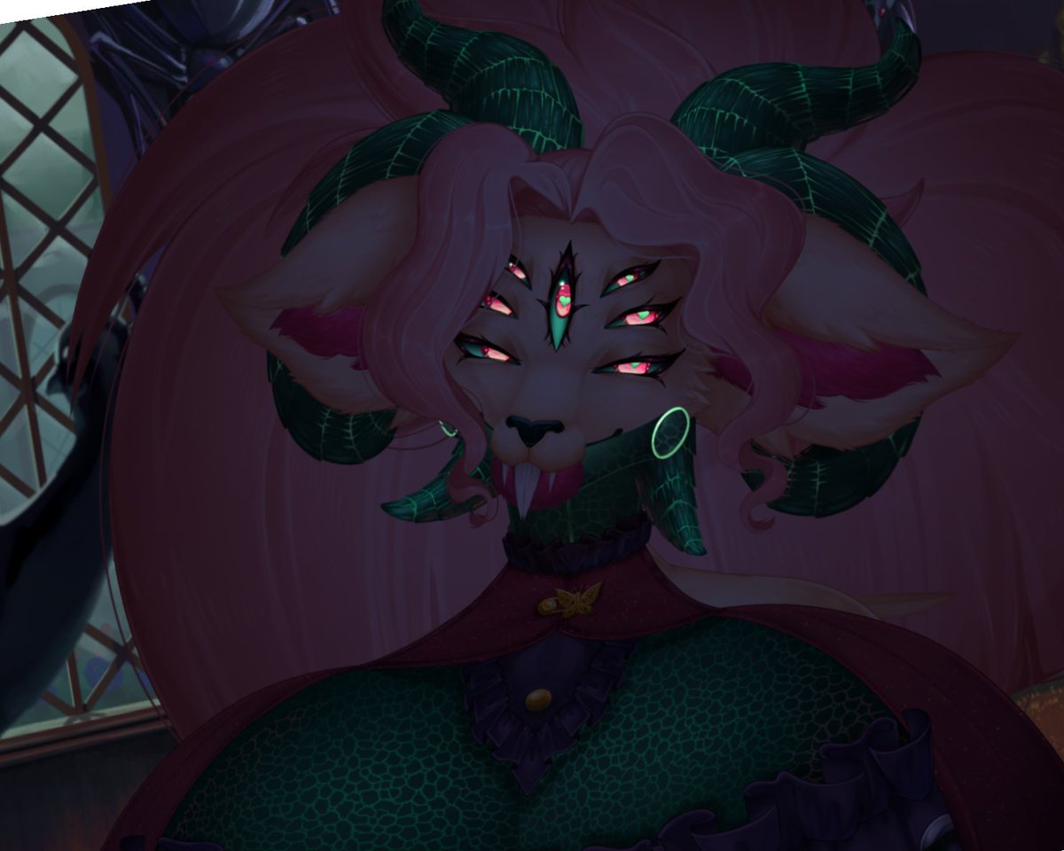 BakeMamaAmber's tweet photo. @ScottFalco Don't know how you feel a bout scaly gals but heck Ill throw my hat in the ring https://t.co/7DaSHzjHfn