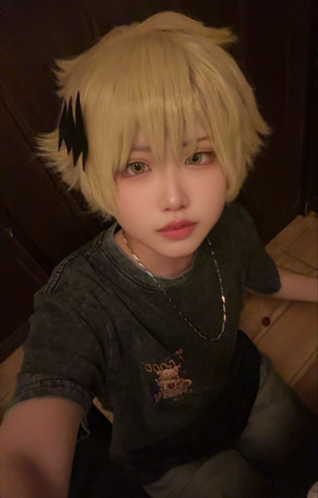 kz1xlf's tweet photo. 周り爆ビジュばかりの幸せ空間😭✨️
 #元A組大人になりました0802 https://t.co/VqDbgbcrDi