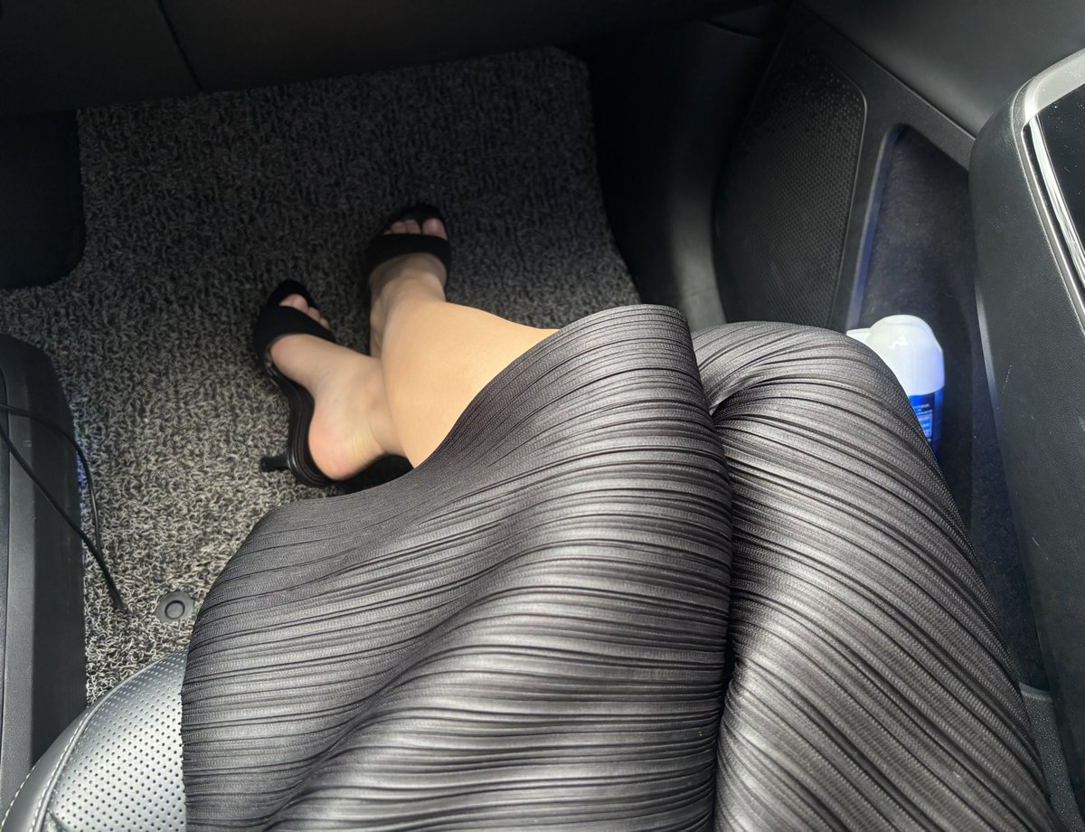 miauleusedu93's tweet photo. mn pantalon etait trop bo en tout #cas https://t.co/DOA9EpEFEP