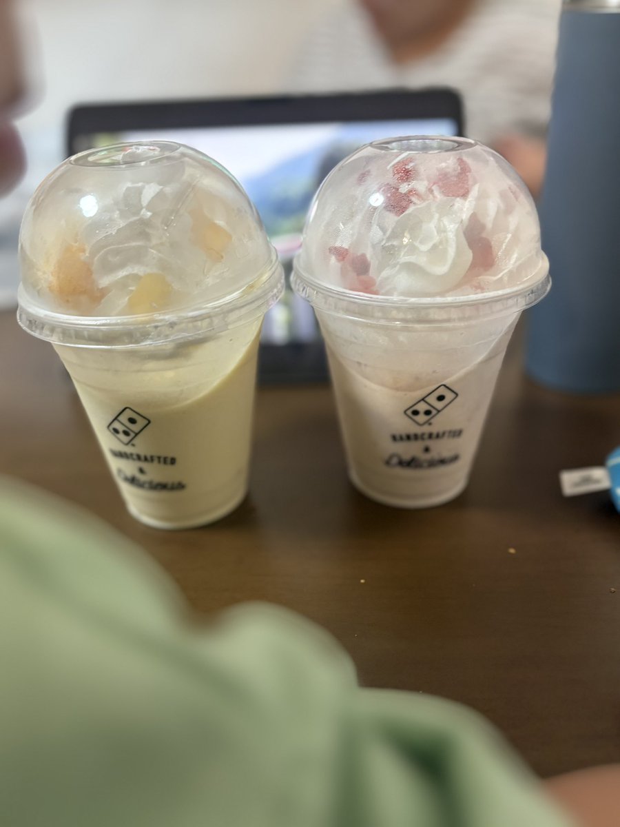 bitter_dance's tweet photo. ドミノピザ食べた🍕
シェイクの中で1番好き🥤 https://t.co/8TW61Yj6W2