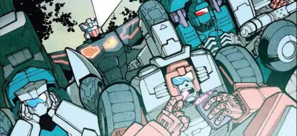 mister_clit28's tweet photo. Awwww the minibots look so kawaii in this panel awwwwwww awwww https://t.co/yl7rCMuV4b
