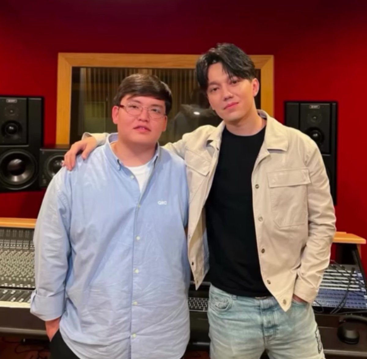 Adelma30513806's tweet photo. 💕 #DimashQudaibergen
THE GREATEST VOICE IN THE WORLD!
#WhenIveGotYou #Fire
#Samgau #Gashyqtyq
#Stranger #AngelLove
@dimash_official
DIMENSIONS WORLD TOUR
#Aqerke ⚜️❄️⚜️ https://t.co/cDsy7Gj9tx