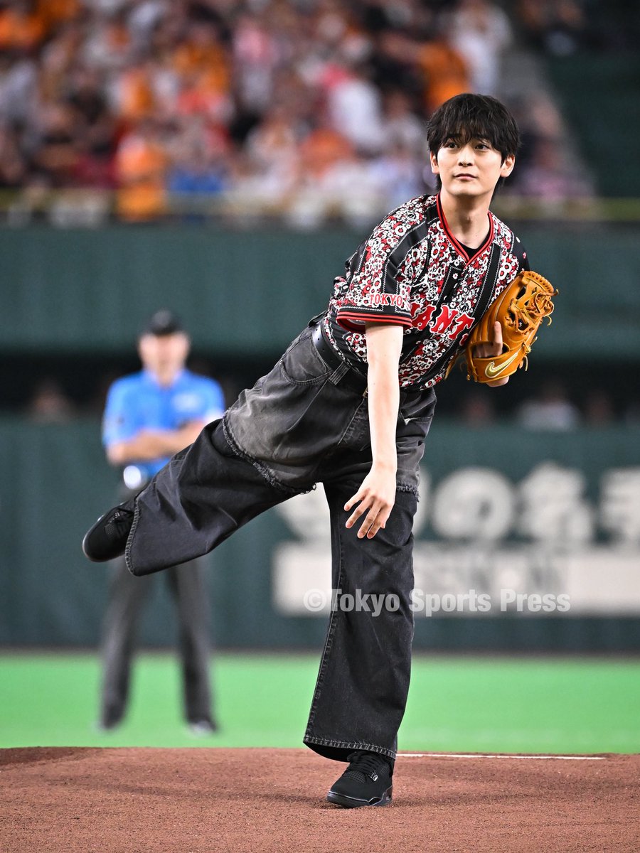 tospophoto's tweet photo. 【プロ野球】2026/08/02
#巨人 × ＤｅＮＡ

#高橋文哉 

#giants #読売ジャイアンツ #東スポ https://t.co/ah9b67SPtp