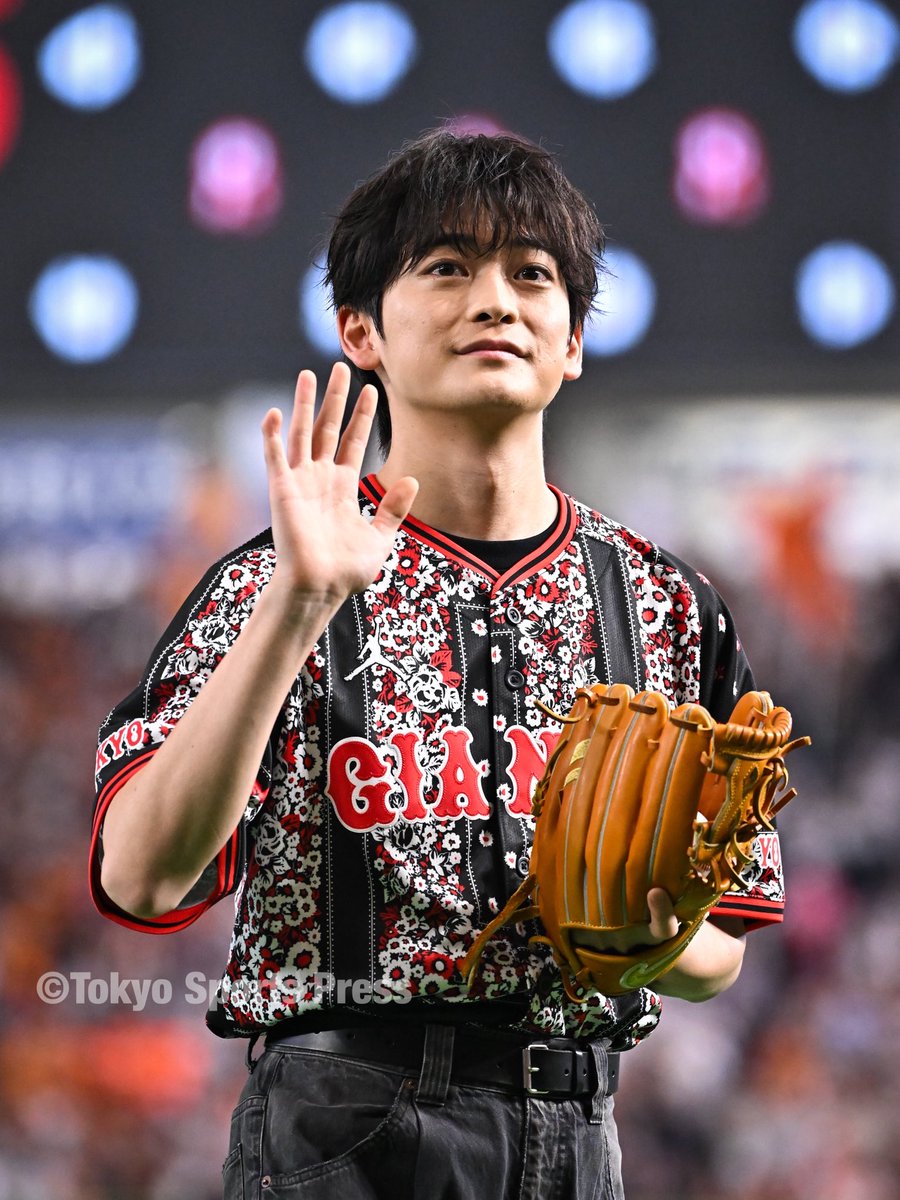tospophoto's tweet photo. 【プロ野球】2026/08/02
#巨人 × ＤｅＮＡ

#高橋文哉 

#giants #読売ジャイアンツ #東スポ https://t.co/ah9b67SPtp