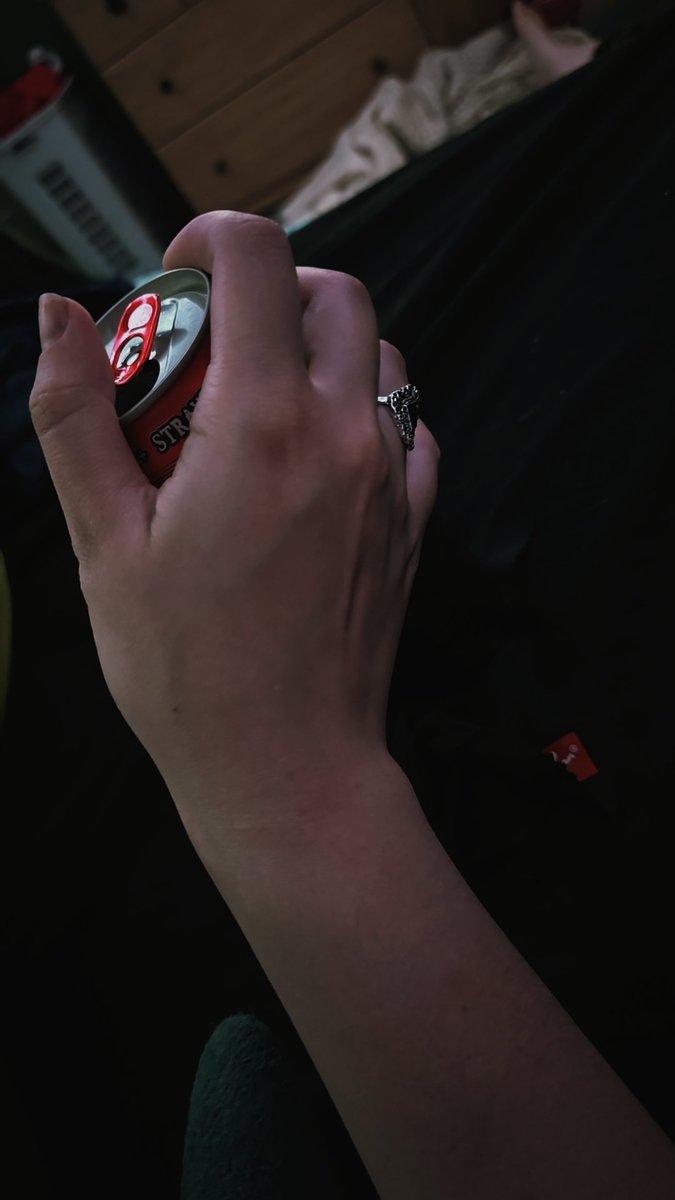 Sinsof_MrZ's tweet photo. It's not much but I do like showing these off now. Why don't you be a good pet and let me give you a new necklace~ #gay #nsfwtwt #hands #dom https://t.co/BQH0FeO0kS