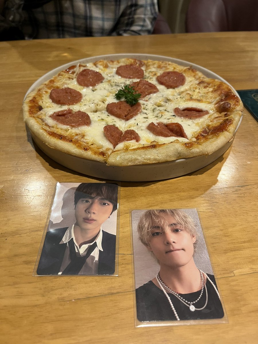 zethvoo's tweet photo. my cuties #taejin >,< https://t.co/hYlRzvN82R