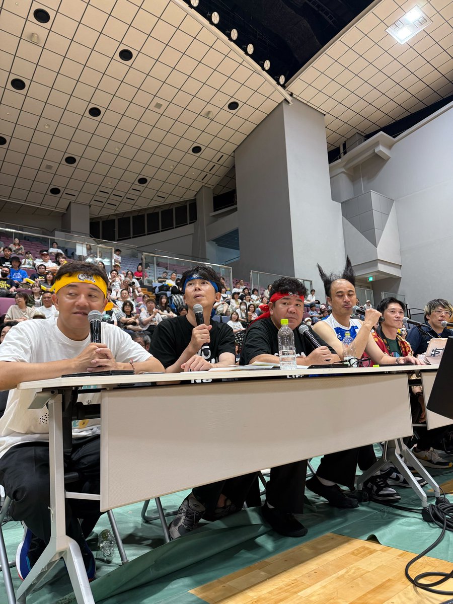 yanohirotaka's tweet photo. ゴリパラ応援団、福岡ダンデライオンありがとうございました！
初めて生で車いすラグビーを観戦。
乗松選手は残念ながらケガで出れなかったですが迫力、スピードがエグかったです。
募金もありがとうございました！
押忍！ https://t.co/9IM3apeKde