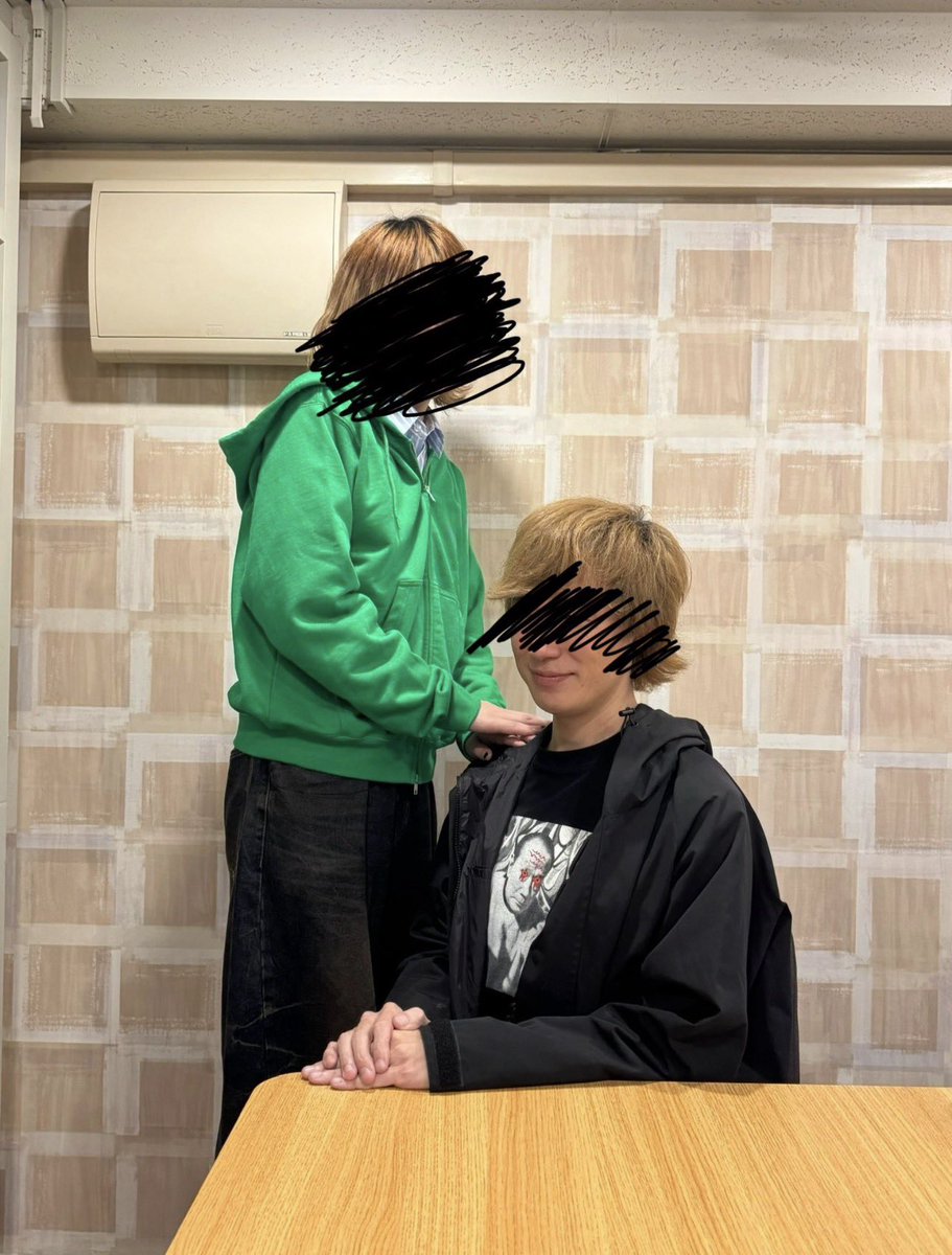 nachori_ryang's tweet photo. 나얘거리

우ㅅ와님이 나토리는 곡도 엄청나게 잘 만들고 노래도 잘부르고 잘생긴 우수한 청년인데 ‘그렇게까지 겸손해하지 않으셔도 돼요~!’ 라고 말할정도로 겸손한 사람이였대요

인성까지 완벽한 이케맨... https://t.co/ptDabjN3Ur