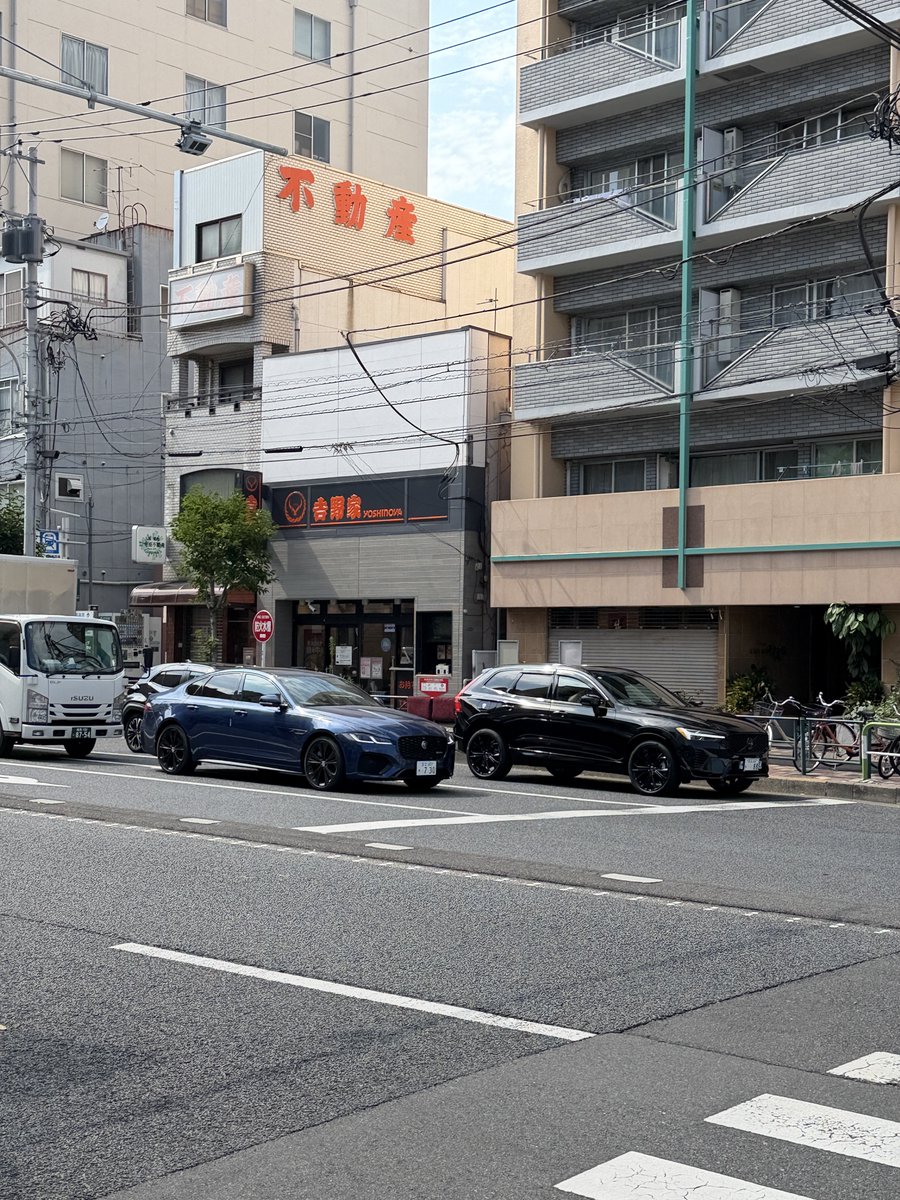 _itabashi_'s tweet photo. イギリスとスウェーデン
XE-Sは抜群にカッコいいなこれ久しぶりに見たけど https://t.co/QIaSbRVLbD