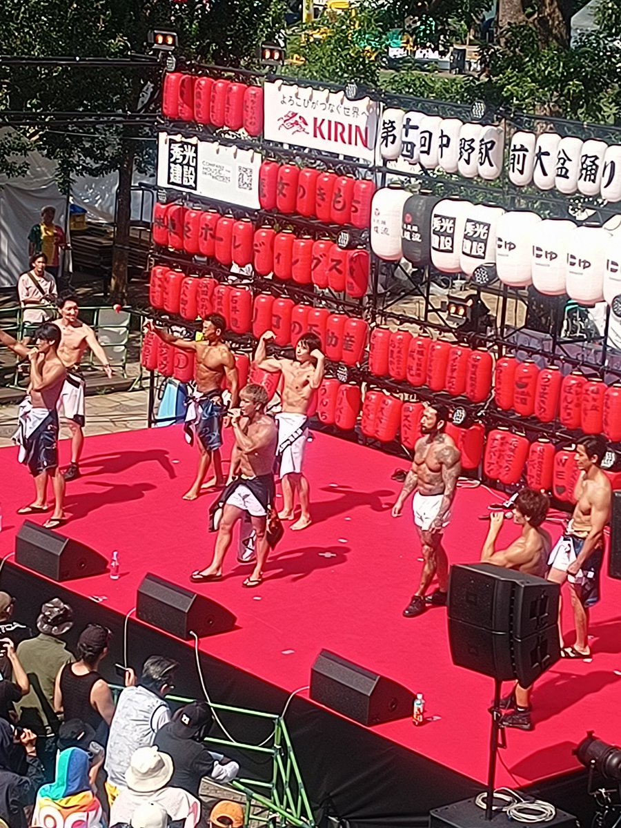 juptar2's tweet photo. この席で見る筋肉ヤバいな！！
#筋肉紳士集団ALLOUT https://t.co/X2lzG6XrY7