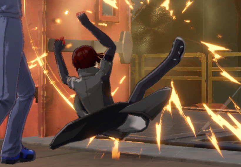 DailyWondersX's tweet photo. get up leader! what are you doing on the ground even 😭 https://t.co/5DILekS5rq
