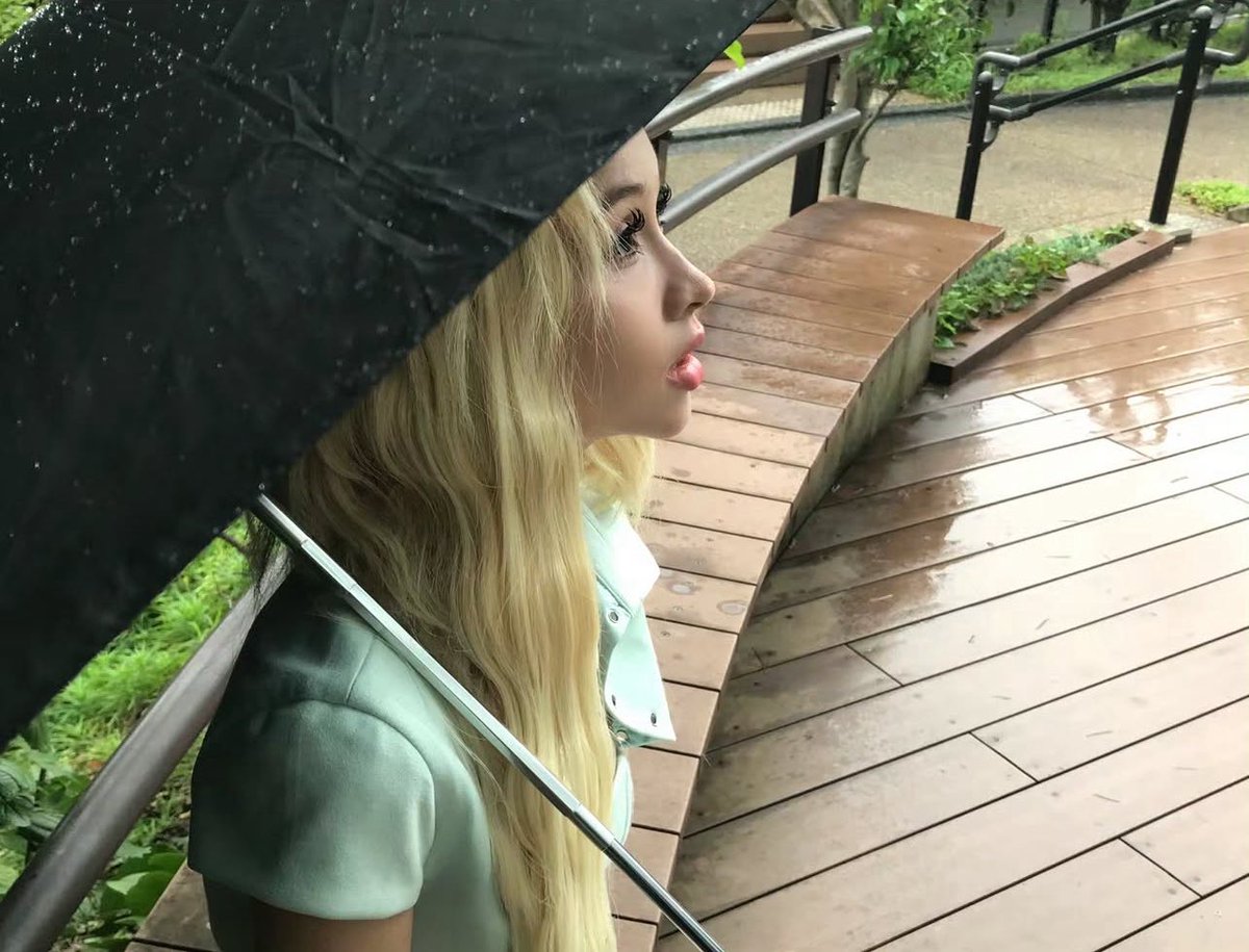 iamfairymermaid's tweet photo. นี่น่ะหรอคนที่มองมุมไหนก็สวย จริตมาดามมาก

#Hannah4EVE https://t.co/bW9t7XXk7X
