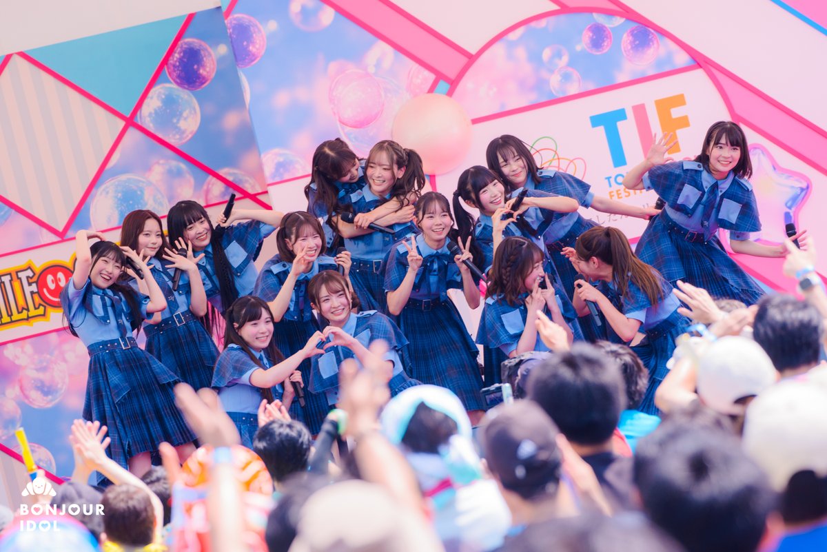 bonjour_idol's tweet photo. 【#TIF2026 - Sunday】

22/7, led by last remaining founding member and international fan-favorite (🫶) Amaki Sally, blessed SMILE GARDEN with their innocent elegance 💃💙

@227_staff @sally_amaki  @TIP_TIF_staff
#ナナニジ #BonjourIdol https://t.co/IVGRKnuezC