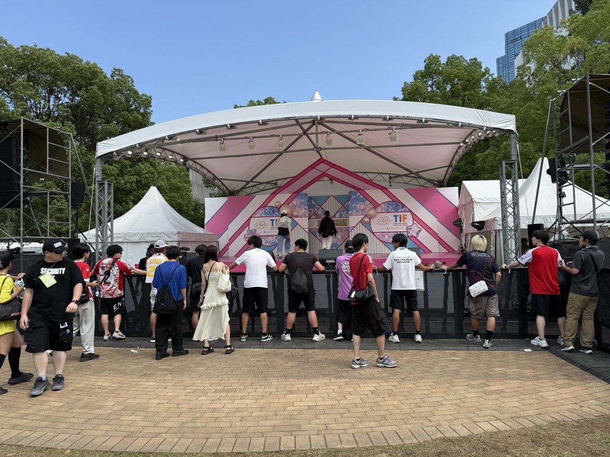 takeru_5702's tweet photo. 一般柵入れてでかい笑 https://t.co/Hp0BsC6Vov