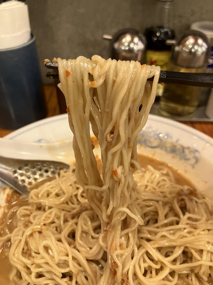 Mata_menzuki's tweet photo. ブログを更新しました🆙

冷やし担々麺の旅〜2026夏の陣〜第3弾は、#揚州商人 さんをご紹介します🍜

ゴマの香るまろやかなタレに、パツパツ弾ける食感の麺が絶品😆

ラストは追い飯でフィニッシュ👍

期間限定ですのでお早めにどうぞ💨

@yousyuu_syounin

記事はこちら⬇️
https://t.co/XmwgkI2VWA https://t.co/ISkaZcYnOl