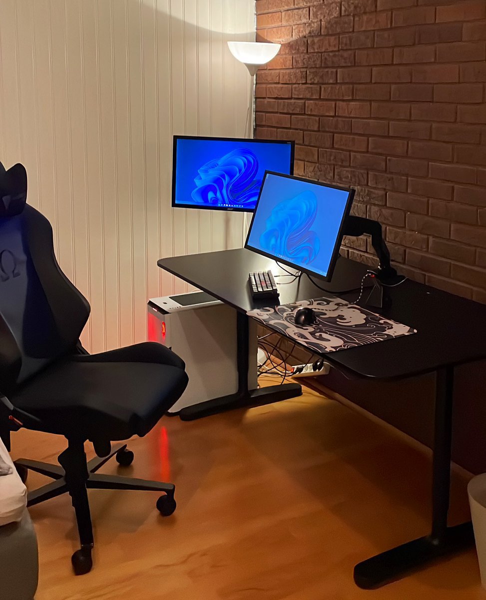 realameerdev's tweet photo. Good morning devs ❤️ 

Enjoy your day :D https://t.co/Eb6pnS30EE