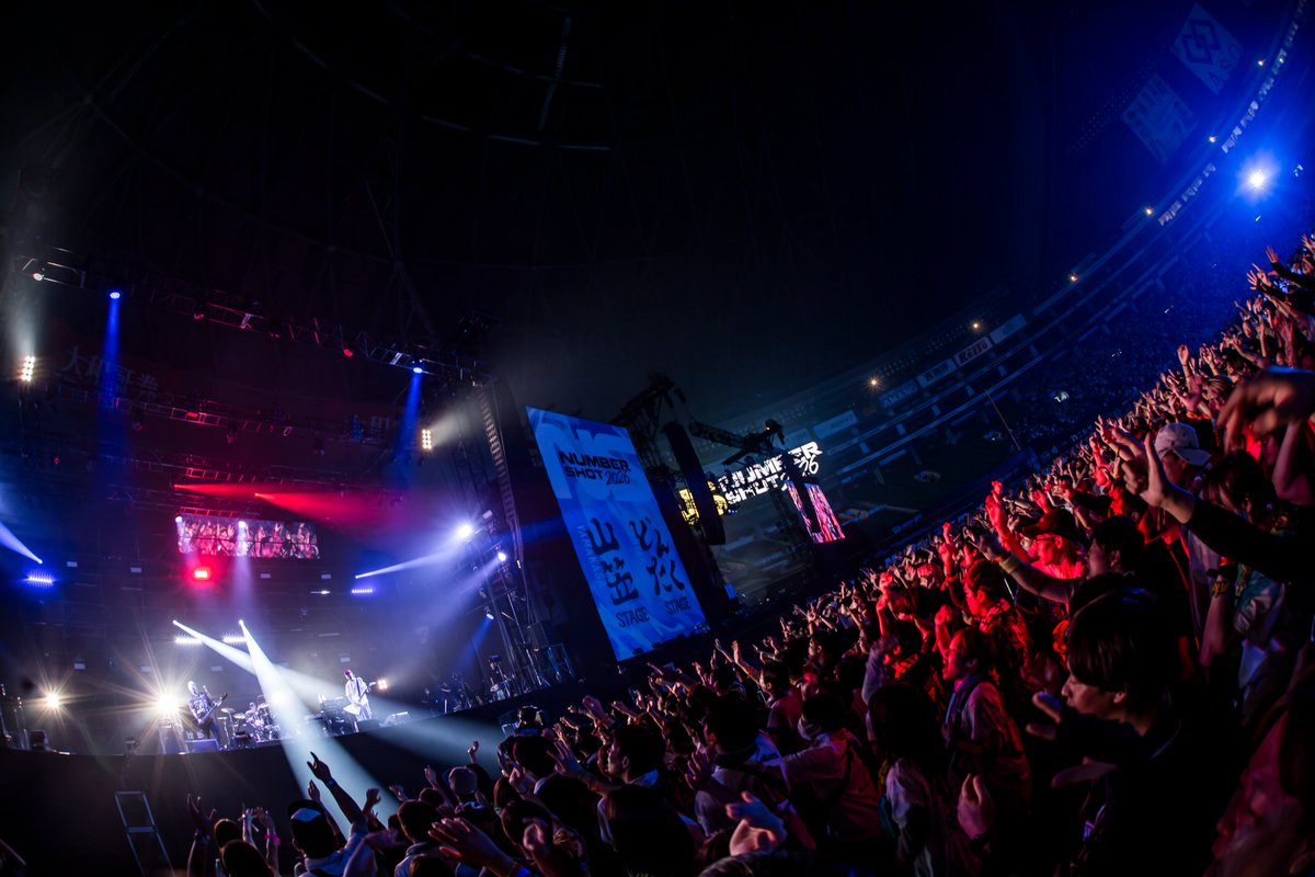 NUMBERSHOT_'s tweet photo. 【10-FEET】

「NUMBER SHOT行くぞー!!!」

その一声とともに幕を開けた、NUMBER SHOT2026
2日目の山笠STAGE。

コール＆レスポンスや観客全員でつくり上げた光のウェーブ✨🏄‍♂️で、ドームは瞬く間に熱気に包まれました🔥

朝一番から大盛り上がりとなり、2日目を駆け抜ける最高のスタートダッシュとなりました!!🏃‍♂️

#10FEET #NUMBERSHOT