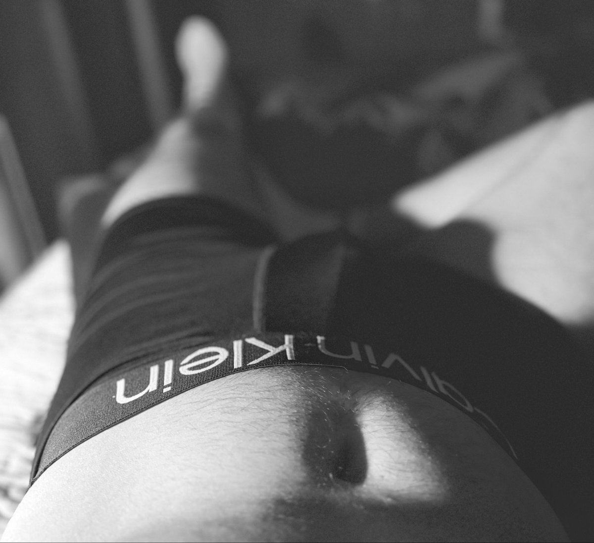 roster9170's tweet photo. “La piel caliente, la tela apretada… y yo pensando en tus manos encima” 🥴

#gay #underwear #sensual #sex #touch #hot #gaymen https://t.co/DhgP3m9p2R