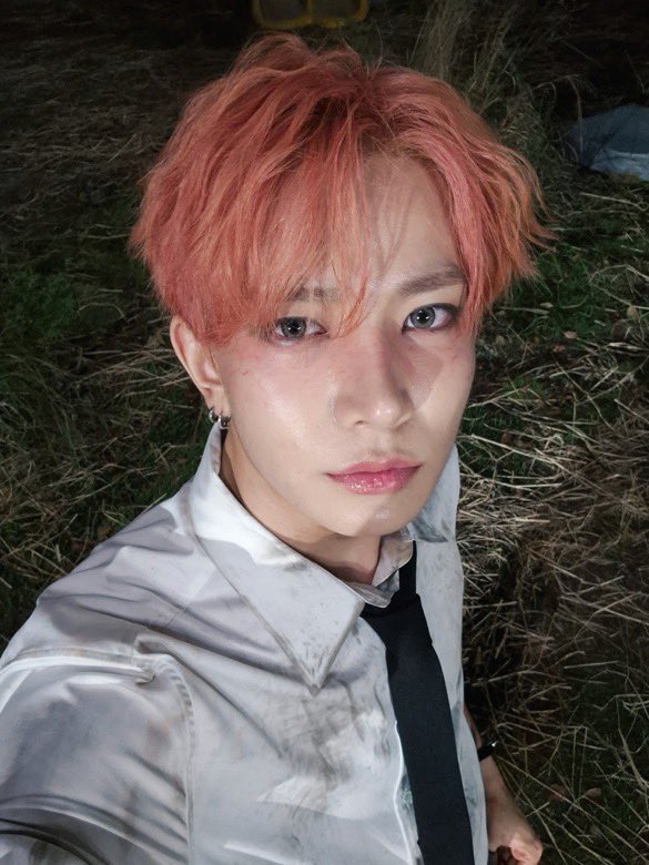 evanfolder's tweet photo. 2 years ago, EVAN via Twitter:

"brought the xxxx back🐈"

#EVAN #에반 #HEESEUNG #희승 https://t.co/B9B22uhbH9
