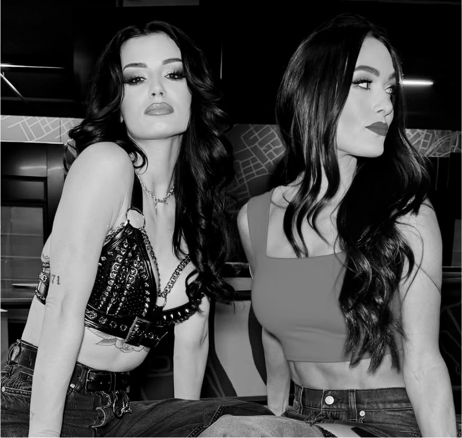 Leahs_Era's tweet photo. Rip Scream Mode😭💔
#Paige #Saraya #BrieBella #Summerslam #WWE
#Screammode #wrestling #fyp #foryoupage
@Saraya @NikkiAndBrie https://t.co/eW4eMOsEPs