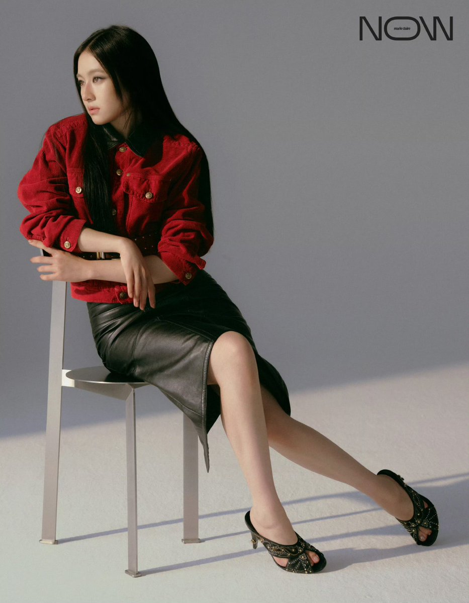 lilandiary's tweet photo. 🧸 260802 | Li Landi new photoshoot for MarieClaireNOW Fall Edition. (2/3)

#LiLandi #李兰迪 https://t.co/PMrhnxbUiX