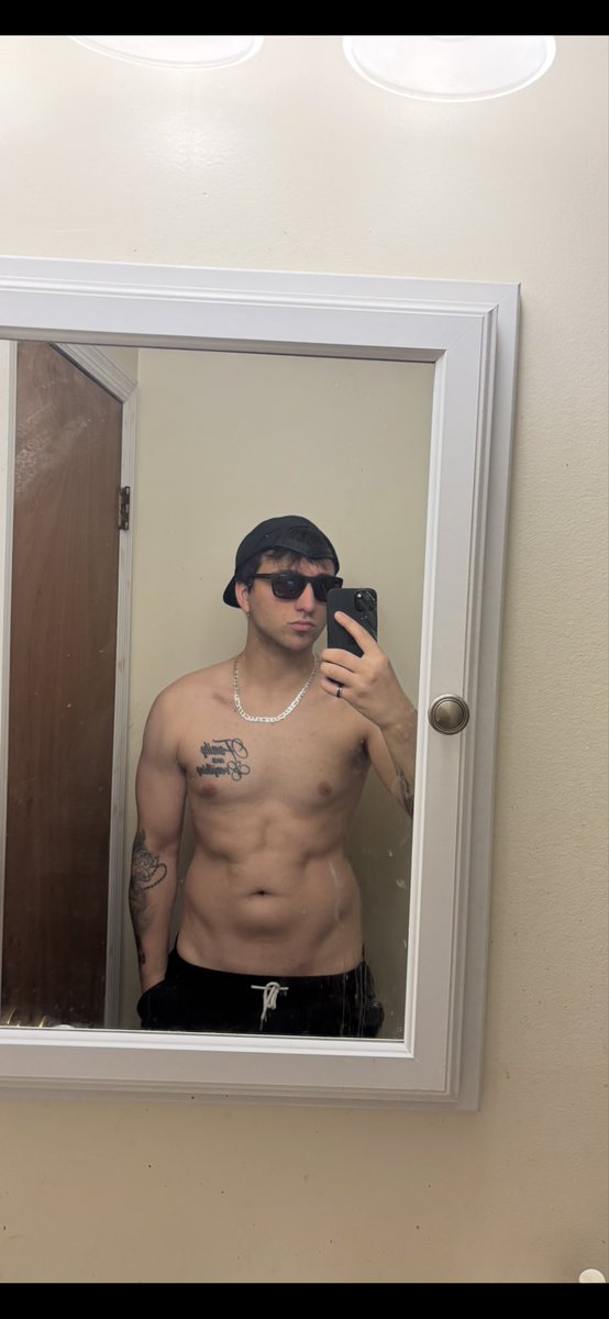 adhduke_'s tweet photo. vline slowly coming in 👀 https://t.co/6dDtFBYjBx