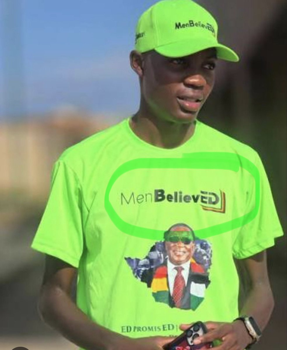 noto2030's tweet photo. Emmerson Mnangagwa invented the Varakashi( blind supporters)because deep down he knows nobody truly stands with him. He made his own fake army of blind supporters !
Look at this idiot @CMukungunugwa wearing T-shirt  "Men Believe ED"  they believe in his corruption! 🤥💸🇿🇼 https://t.co/YM0CGRfjnm