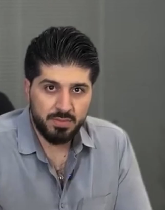 WolfGoft's tweet photo. @hod_hod_H کسکش یجوری نگاه میکنه انگار مادرشو گاییدن 🤣🤣 https://t.co/f32IeMkEGy