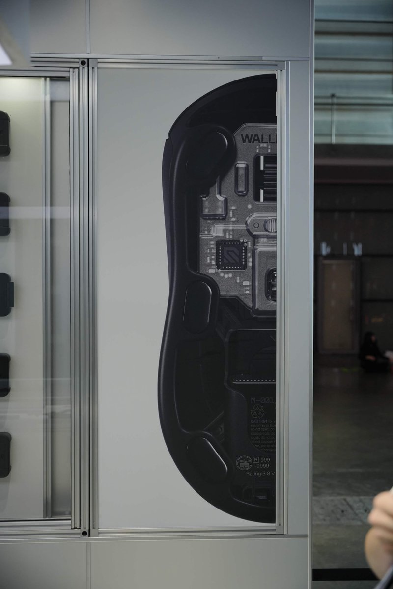 WALLHACK_JP's tweet photo. K-001とM-001、その実機をChinaJoyでお披露目。

ホールエフェクト、アルマイト加工アルミニウム、65% ANSI配列。アクチュエーションポイントとラピッドトリガーは、キーボード本体からも調整可能。

#ChinaJoy2026 https://t.co/4Zke38Q3Yk