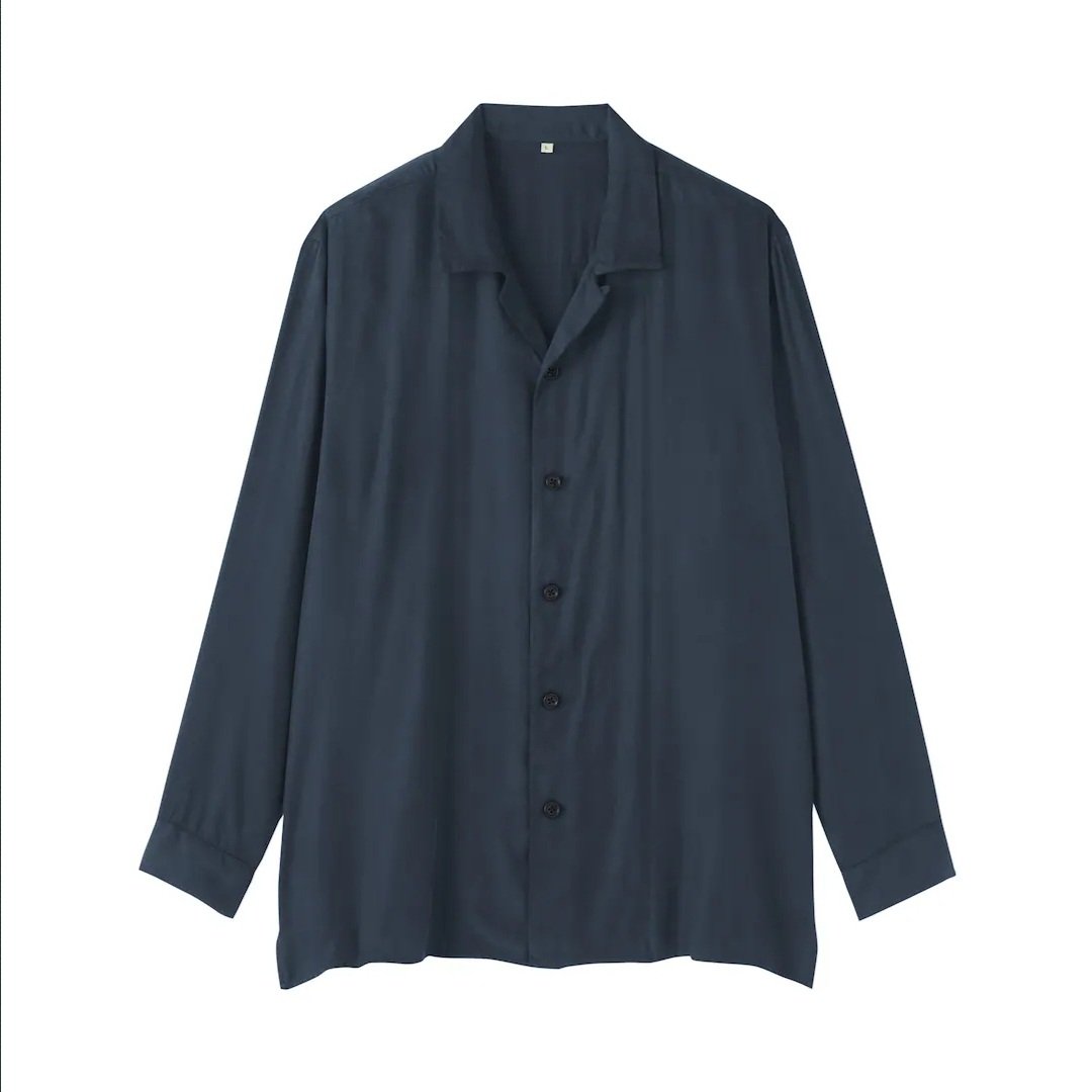 TKC_FASHION2020's tweet photo. 無印良品が誇るMUJILaboから今後発売予定のキュプラ混シリーズが待ち遠しい！
オープンカラーシャツとシャーリングパンツのセットアップは晩夏から初秋も大活躍してくれます！
また今期も面白い素材使いを予定されているので是非、チェックしておきましょう！ https://t.co/iHckne8U9c