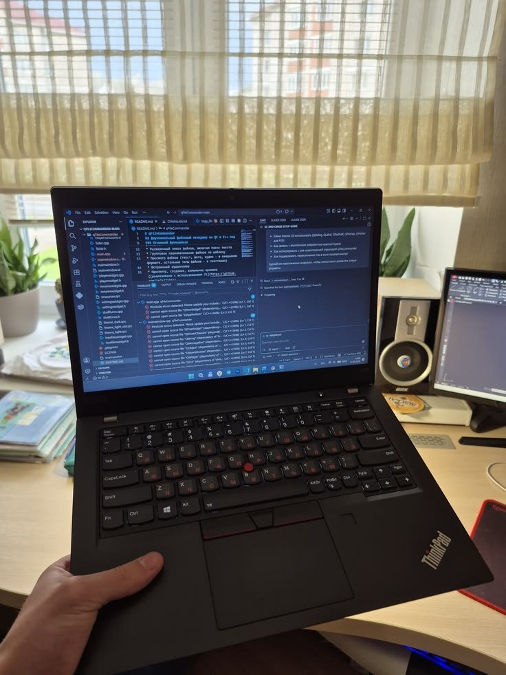 justchandanx's tweet photo. Let's end this debate 

Thinkpad                  or           Macbook https://t.co/BPVe5nUZIc