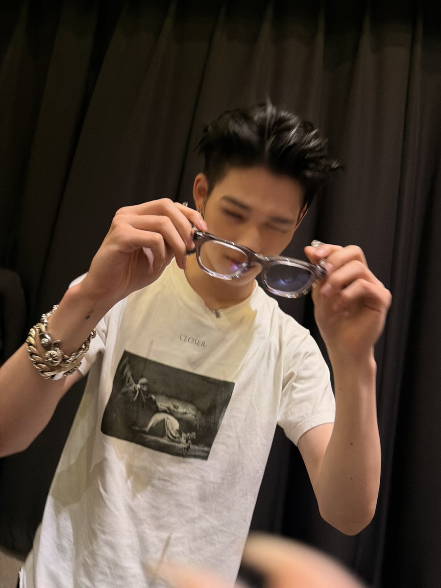 maahaia's tweet photo. my chrome glasses 🥹 #NI_KI #bloodsaga_in_las_vegas https://t.co/oMtqak6N0b