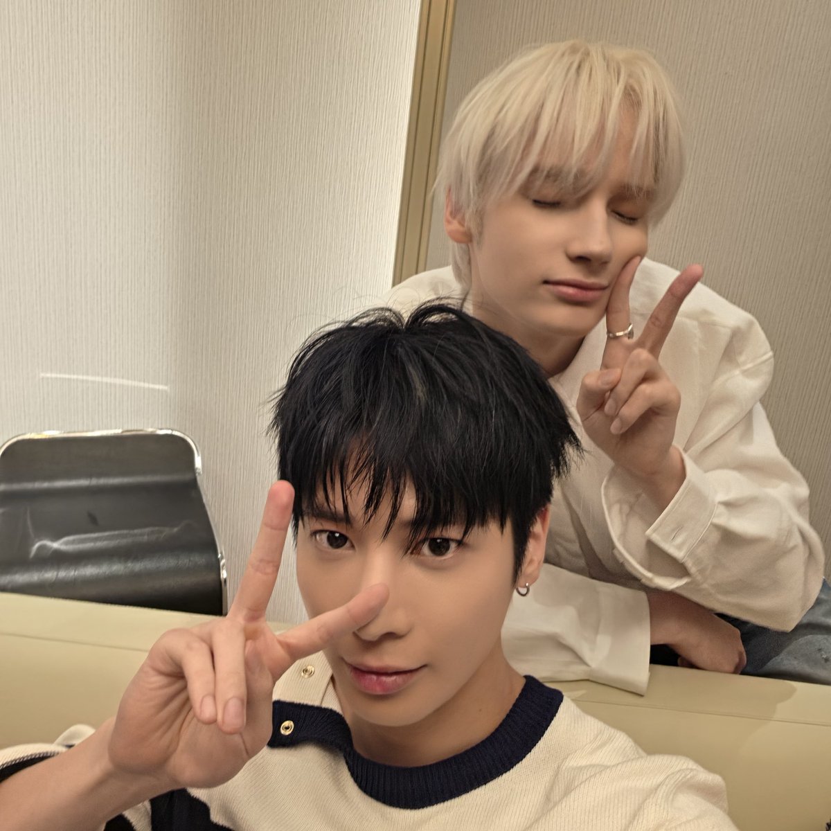 ningdeongz's tweet photo. beautiful tyunning selca today https://t.co/DuFf5Qhp8m