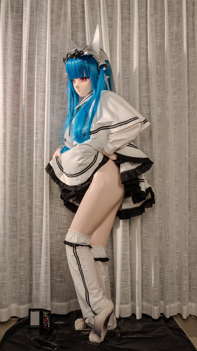 YujioNako's tweet photo. 看看胶肚子👀😋
#latex #kigurumi #ArknightsEndfield #lastrite https://t.co/R35ApKq7II