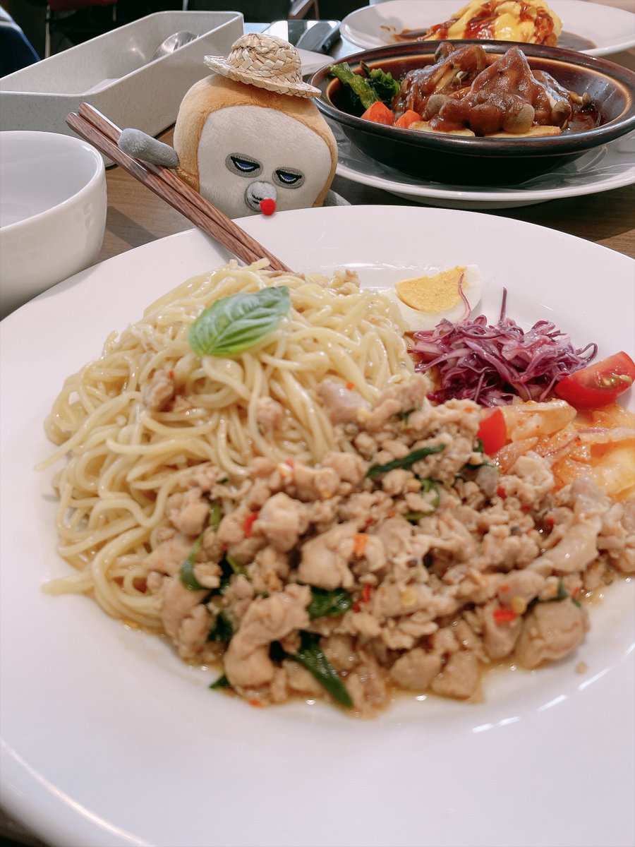 maron_tkw's tweet photo. 今日のパン
彼女がパン用の麦わら帽子かってくれた https://t.co/wRTILUg9oO