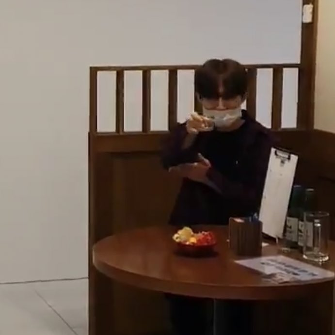 hwanir527's tweet photo. Our polite boy 🫶🏻❤️ https://t.co/xxqiNfvDyW
